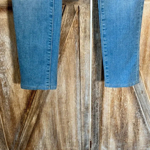 Frame Denim Le Skinny de Jeanne Skinny Jeans in Antibes - Picture 7 of 10